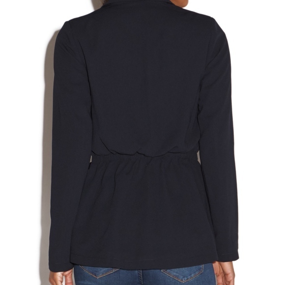 Blazer - Picture 6 of 6